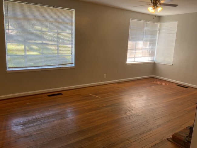 Photo - Great location