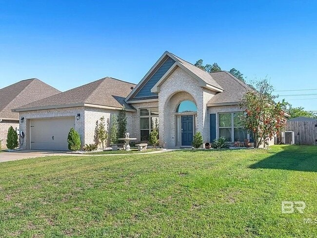 Photo - 335 Thornhill Cir