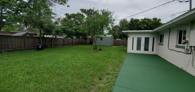Shed for storage and great patio - 712 Saint Lucie Ln