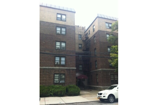 Photo - 260 S 2nd Ave Apartments