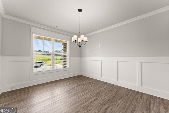 4656 Silver Oak Dr SW