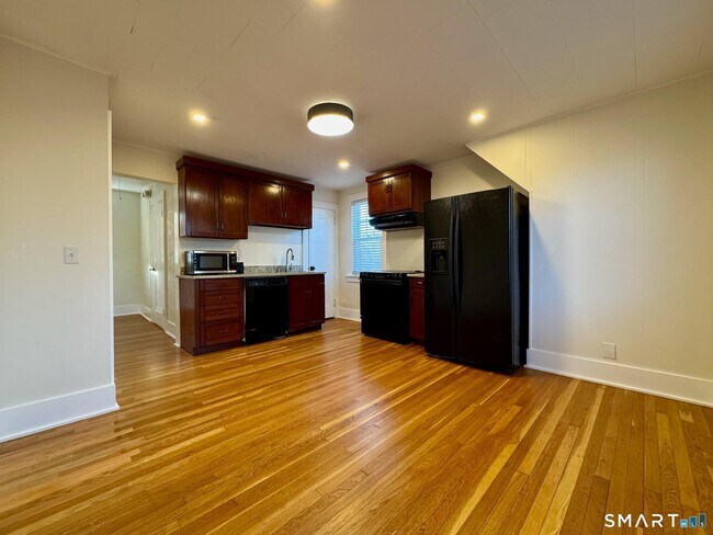 Photo - 336 Federal Rd