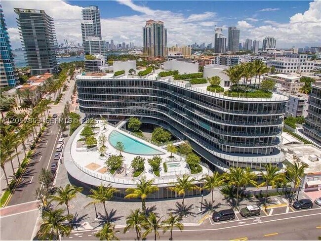 Building Photo - 1 Collins Ave Unit 406