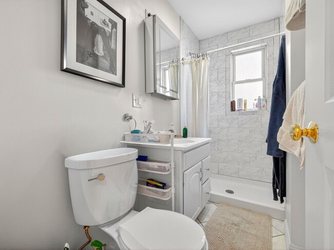 Photo - 1576 Cambridge St Unit 1R