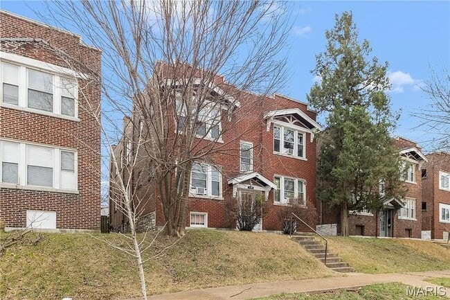 Photo - 4234 Dewey Ave Unit 2N