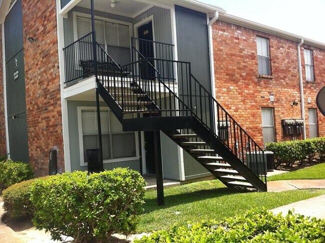 Photo - 8201 W Bellfort Ave Unit b2