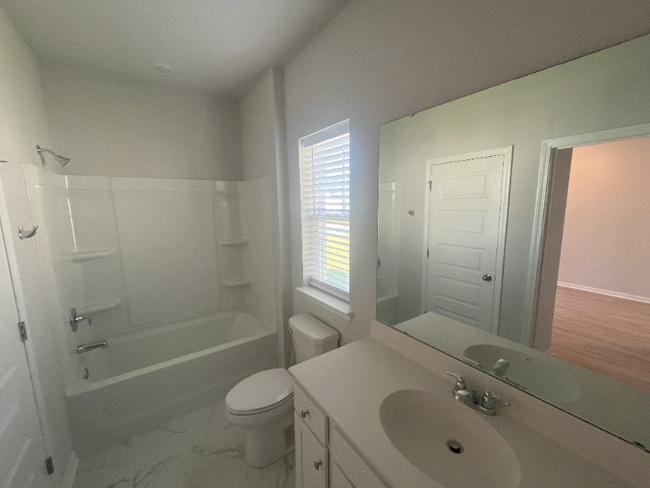 Photo - 5004 Del Corso St