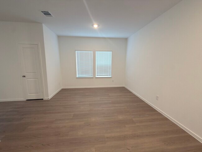 Photo - 9122 Serene Hvn Dr