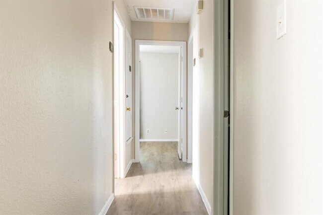 Photo - 1212 Bonnie Brae St