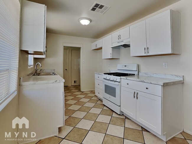 Photo - 5632 N 35th Ave