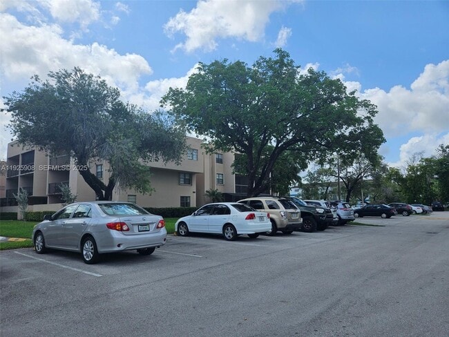 Photo - 10625 SW 112th Ave Unit 216