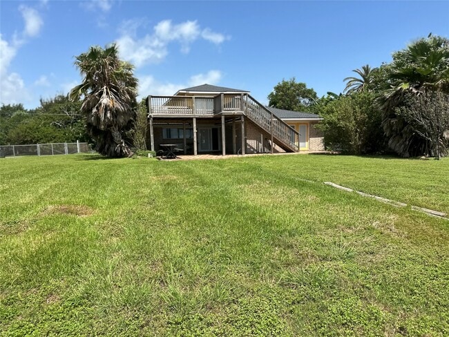 Photo - 415 2nd St
