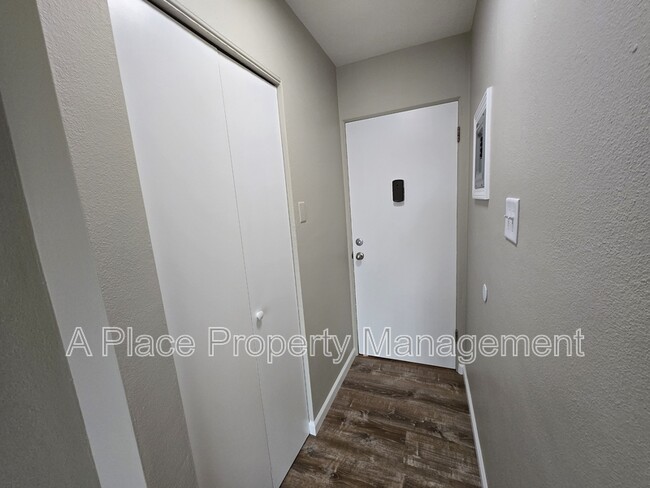Photo - 2727 Hampton Ave Condo