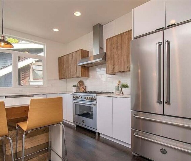 Photo - 4bd/4ba Townhouse in Queen Anne
