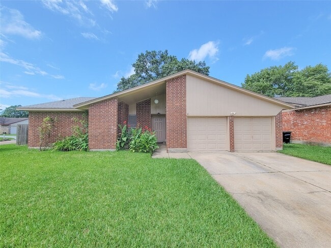 Building Photo - 14403 Cypress Branch Dr