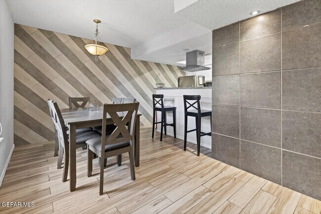 Photo - 6201 Escondido Dr Unit 10 D