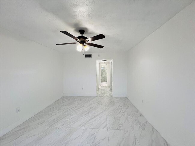 Photo - 7300 NW 17th St Unit 416