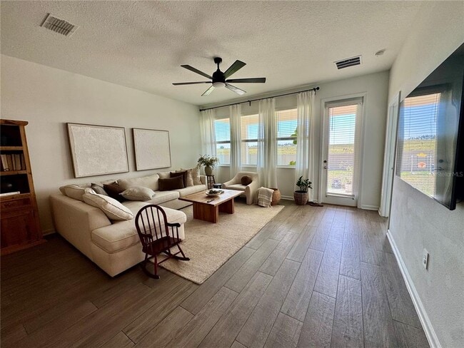 Photo - 3024 Armstrong Ave