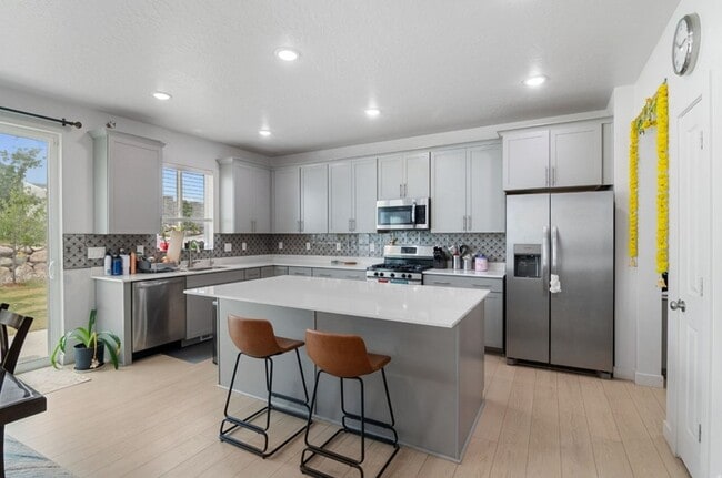 Photo - 2613 N Snowberry Dr