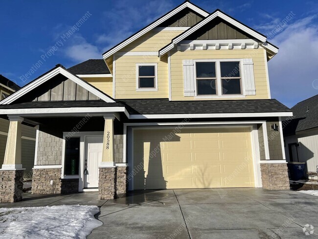 Building Photo - 3BR - 2.5BA SE Bend home in great neighbor...