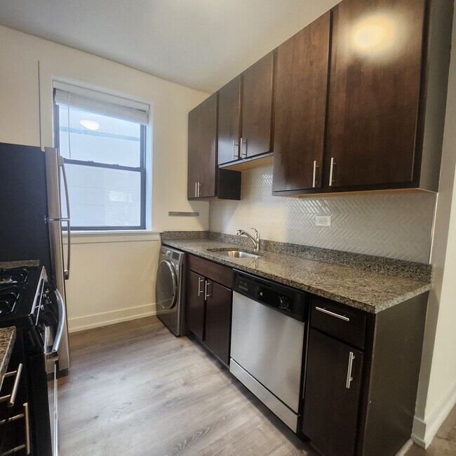 820 W Waveland Ave Unidad 1