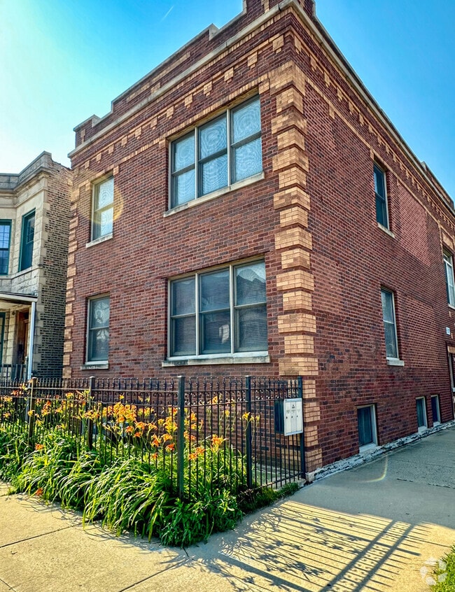 Building Photo - 2751 N Campbell Ave Rental