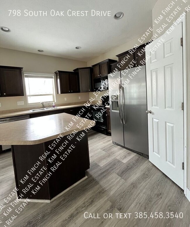 Photo - 798 S Oak Crest Dr