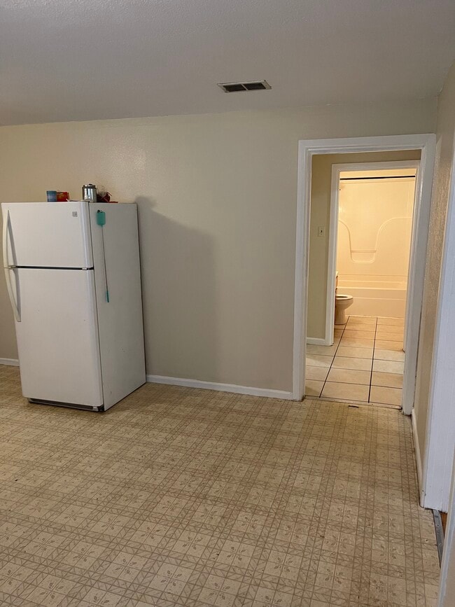 Photo - 732 W Market St