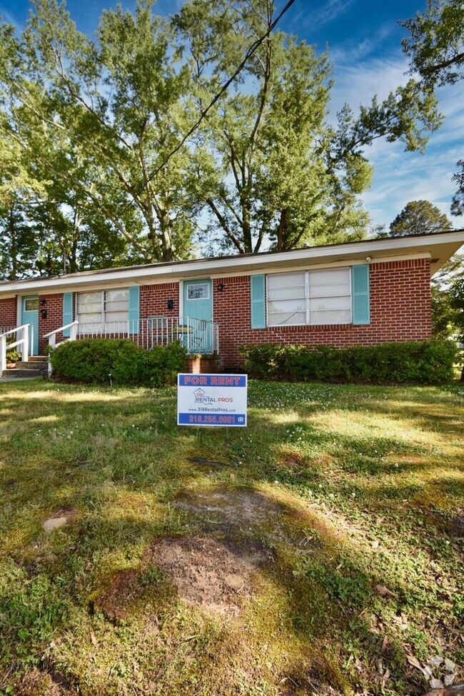 Building Photo - 209/211 W Virginia Ave. Duplex Unit 211 W Virginia Ave. Rental