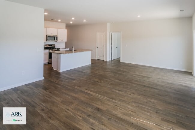 Photo - 700 Watercliff Dr