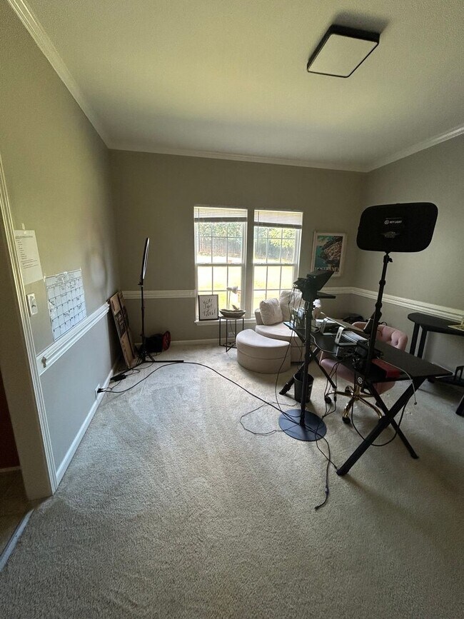 Photo - Greenville - 4/2.5, 2,900 SF