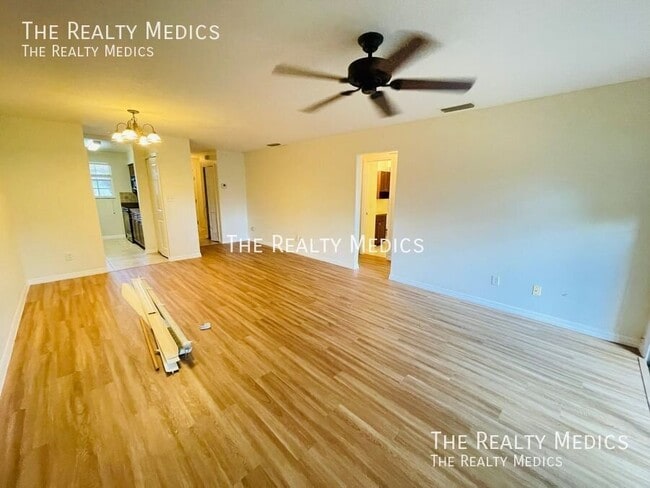 Photo - 4874 Tangerine Ave