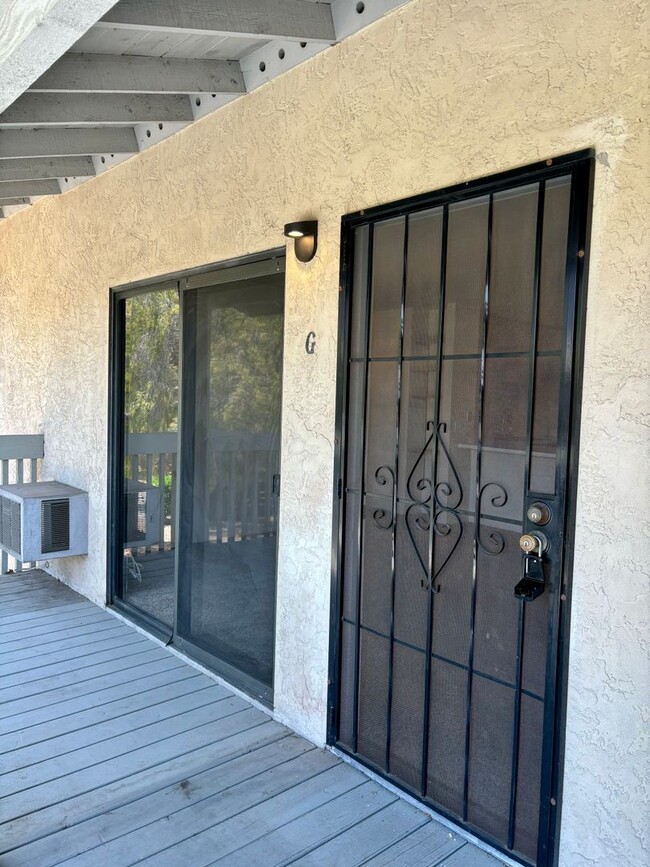 Building Photo - 1466 Granite Hills Dr Unit 1466 G Granite Hills Dr.