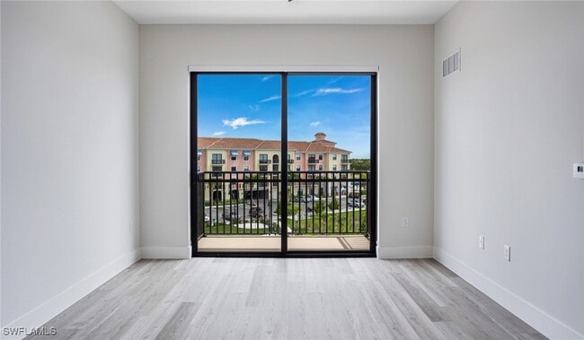 Building Photo - 22980 Vista Edera Cir Unit 3-212 Rental