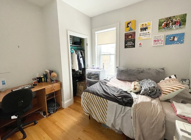 *Pictures are representative samples of the advertised unit. In some cases, the actual units you tou - 15 Burney St Unit 32D