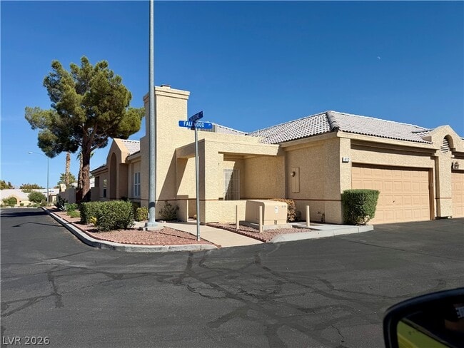 Building Photo - 412 Fallwood Ln