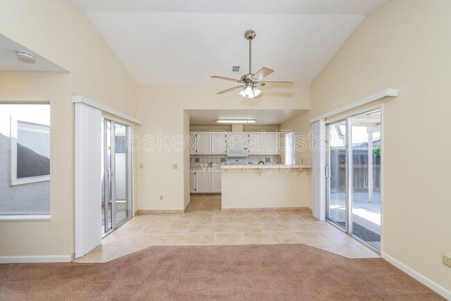 Photo - 357 Hazelnut Ln
