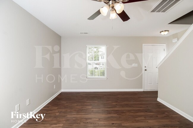 Photo - 1104 Waterlyn Dr