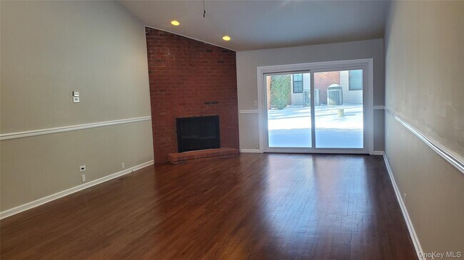 Photo - 91 Duck Pond Dr