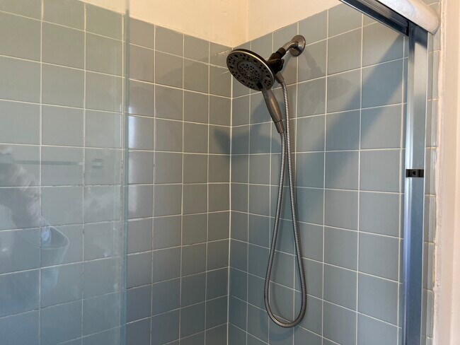 Photo - 1940 E 17th St