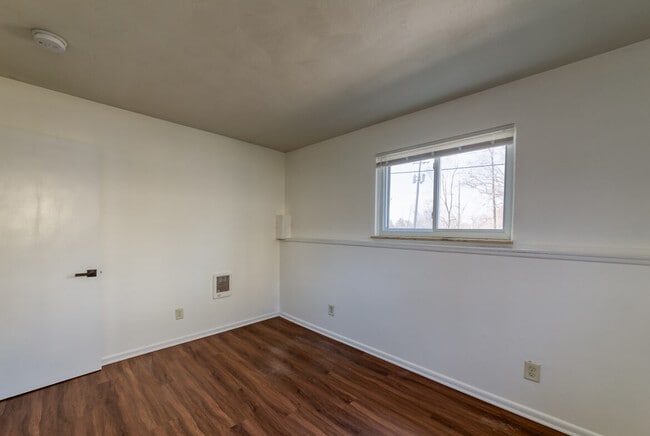 Photo - 6315 Grovenburg Rd