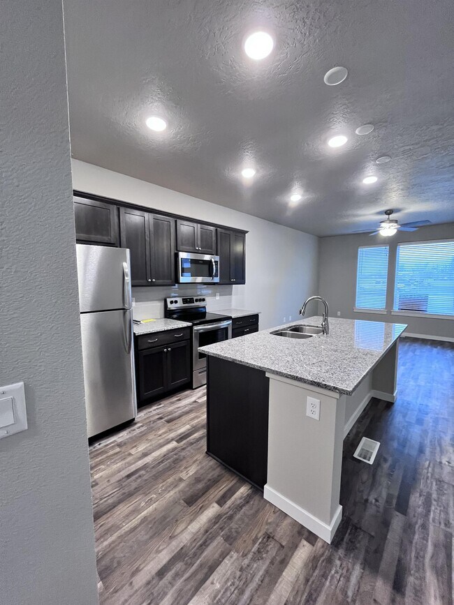 Photo - 4743 W Santa Fe Ln Townhome
