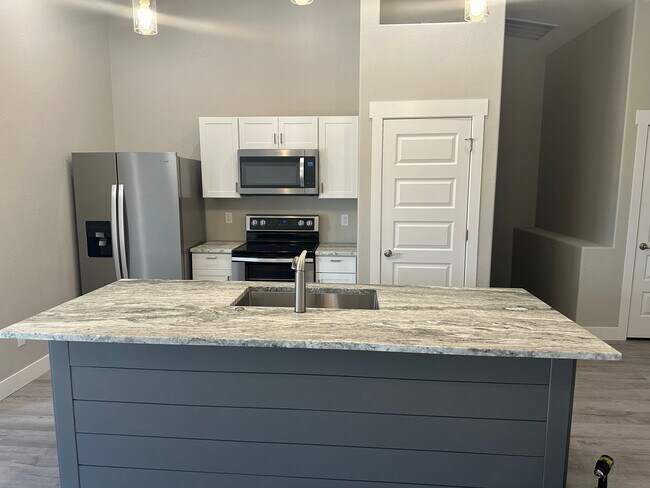 Photo - Available Now – Beautiful 3 Bed, 2.5 Bath Townhouse!!!