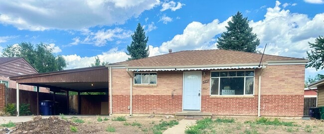 Building Photo - 1446 S Vrain Way