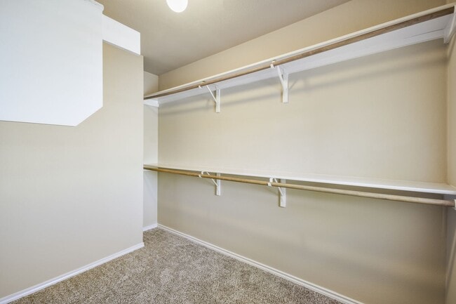 Building Photo - 3 BEDROOM DUPLEX LOCATED IN HUTTO, TEXAS!