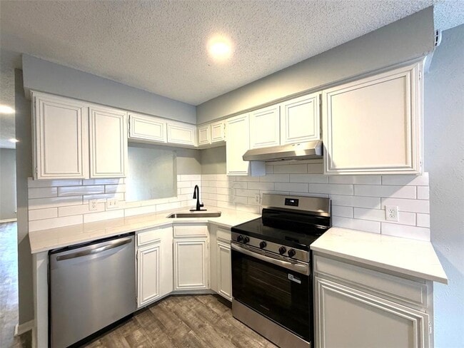 Photo - 317 W William Cannon Dr