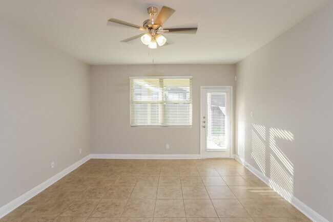 Photo - 11328 Silver Rose