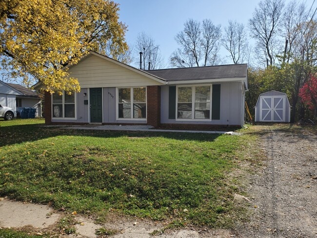 Photo - 9337 Rochelle Dr