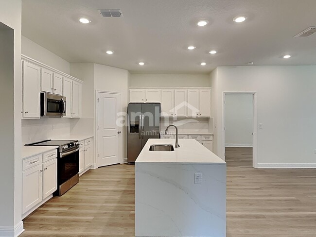 Photo - 3794 Lk Blf Lp