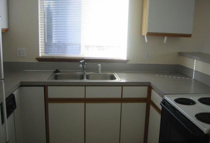 Photo - Well-Maintained 2 bed, 2 bath unit in 4-Pl...